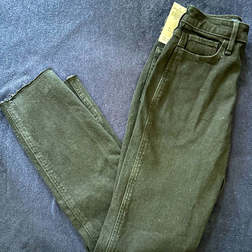 Size 00 Ultra High-Rise Hollister Mom Jeans